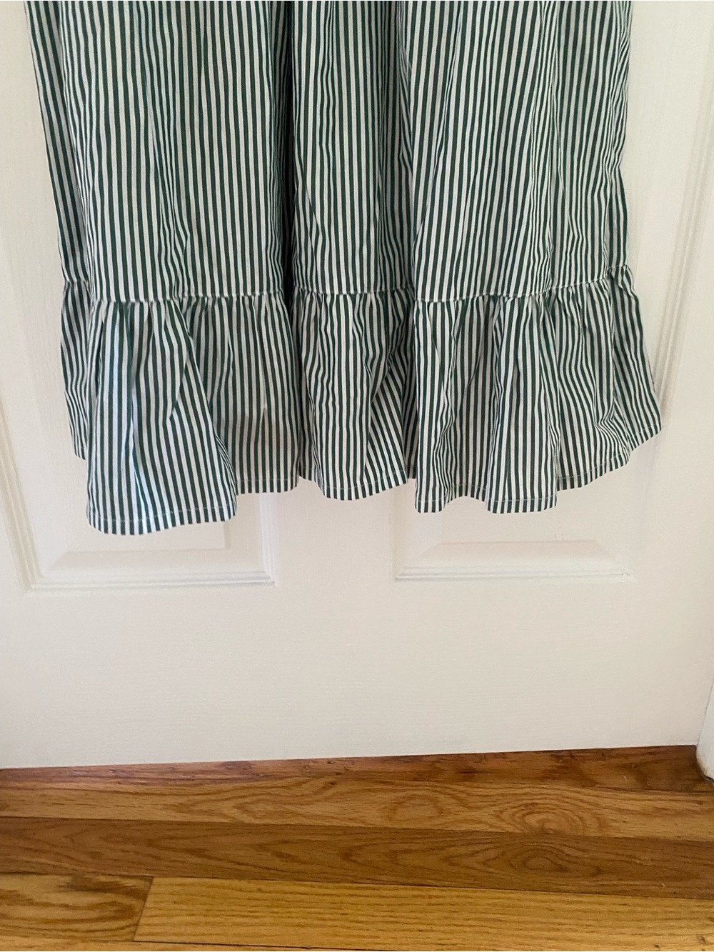 LAKE Striped Green Puff-Sleeve dress - Picture 4 of 7